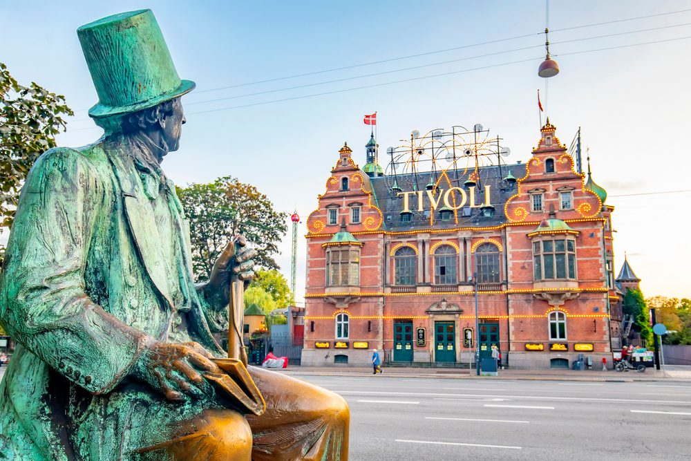 Copenhagen,,Denmark,-,June,19,,2020:,Hans,Christian,Andersen,Sculpture