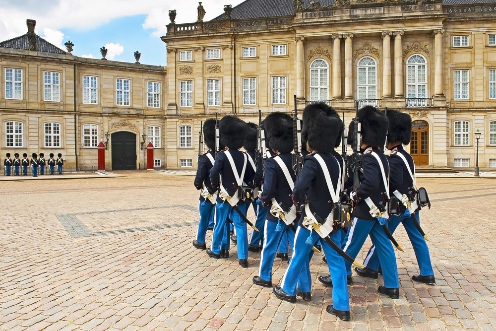 Royal,Guard,In,Amalienborg,Castle,In,Copenhagen,In,Denmark